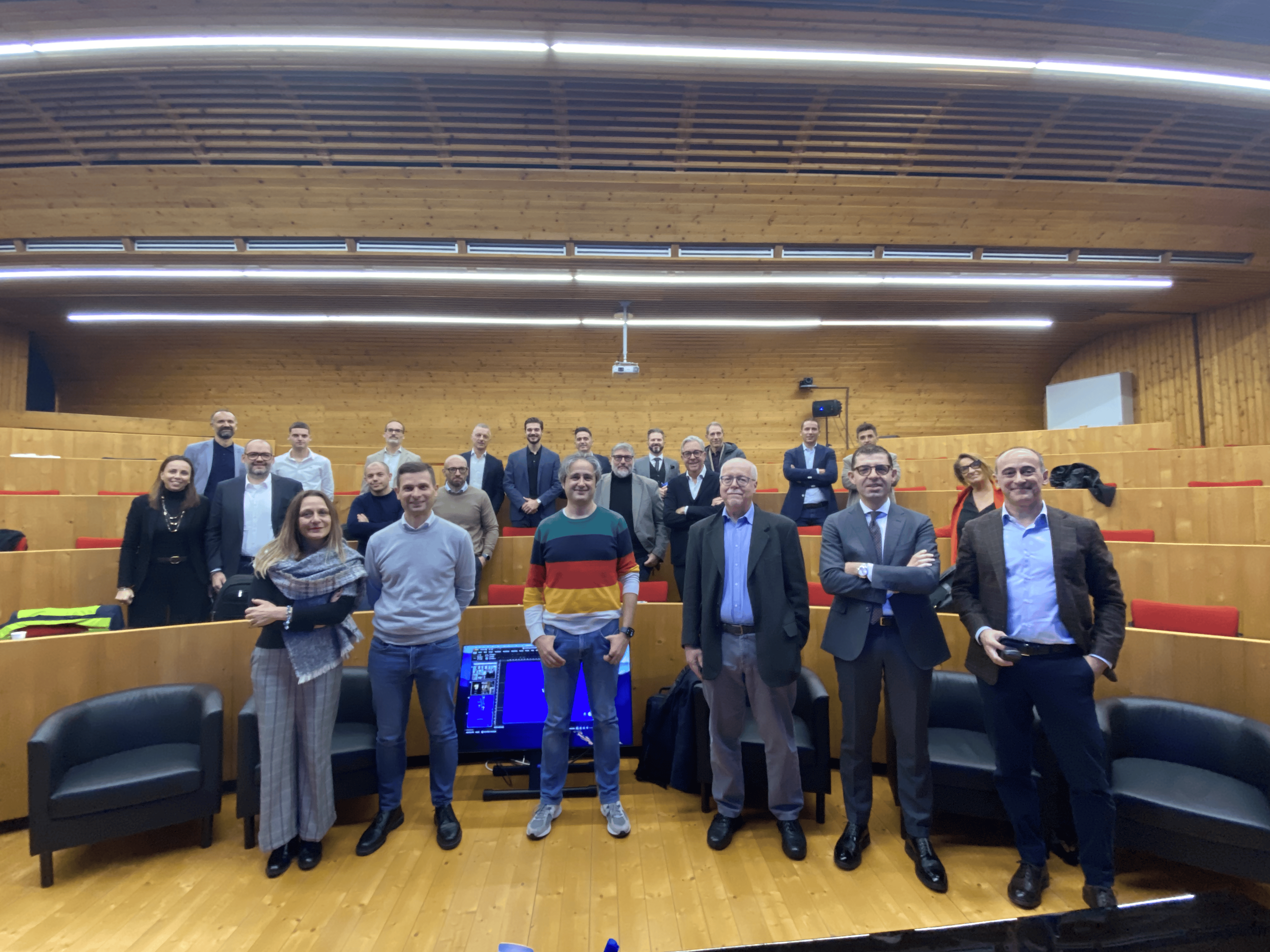 foto di gruppo dei partecipanti all'evento