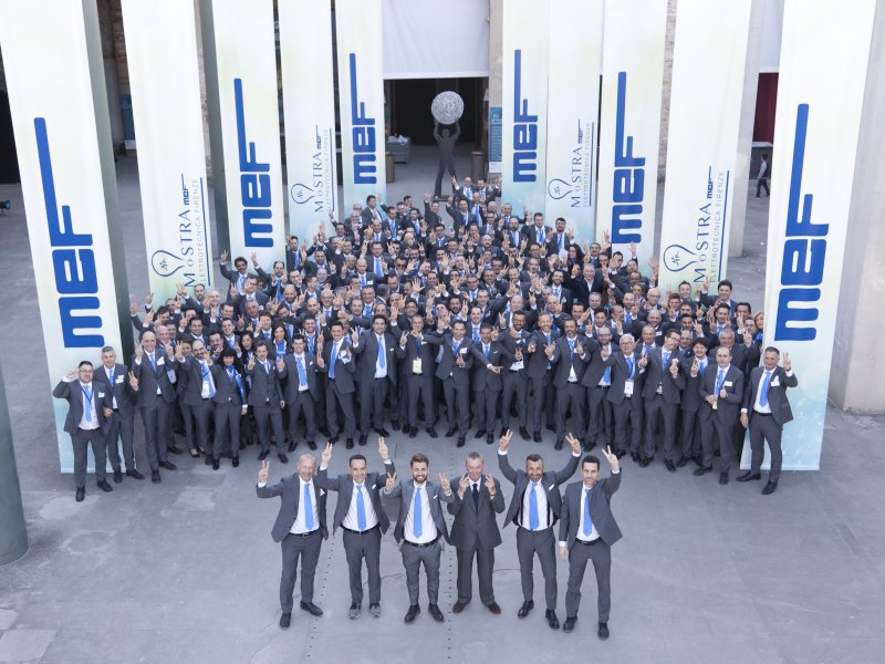 Case history Mef, foto di gruppo