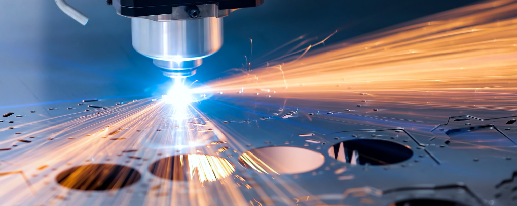 coni gelato con preparato in polvere