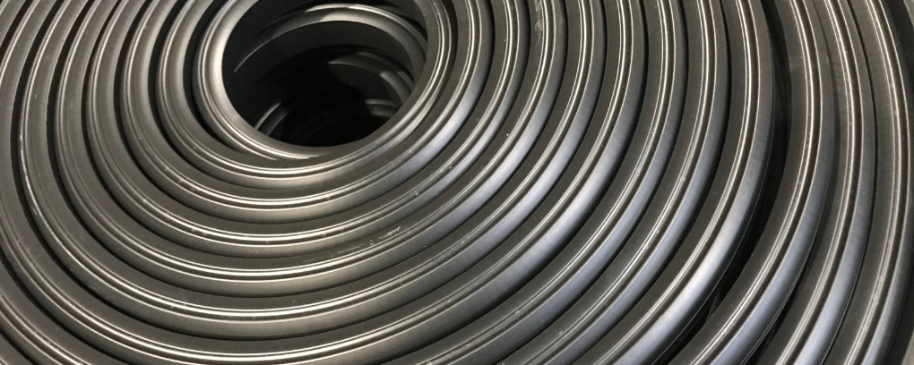 coni gelato con preparato in polvere