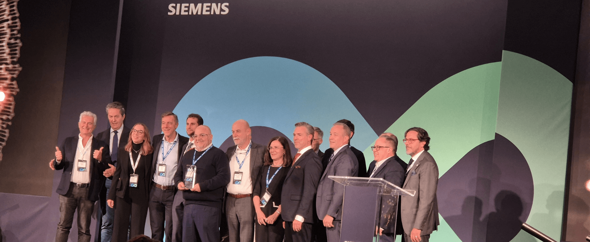 Team Var Industries premiato all'emea partner summit