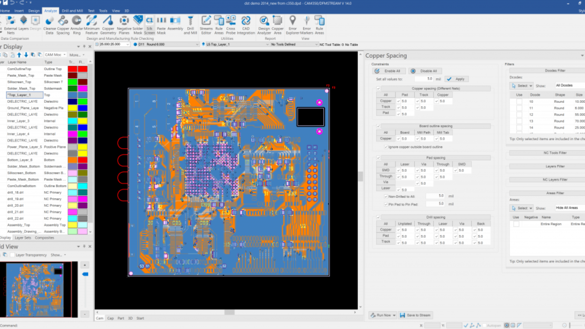 Schermata di progettazione di un circuito stampato con visualizzazione del layout PCB